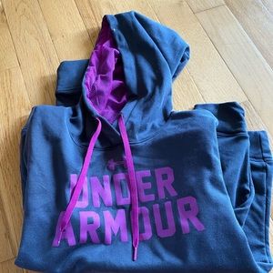 Under armour sweatshirt